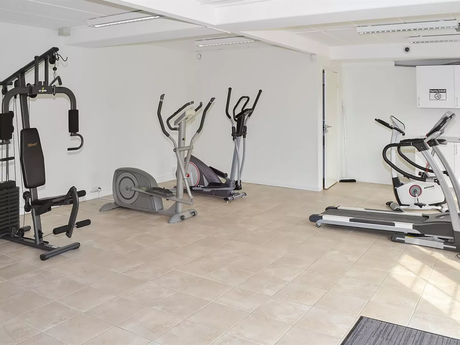 "Héléne" - 2.3km from the sea-Binnen