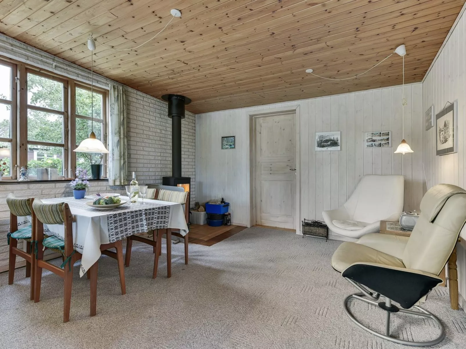 "Heralde" - 250m from the sea-Binnen