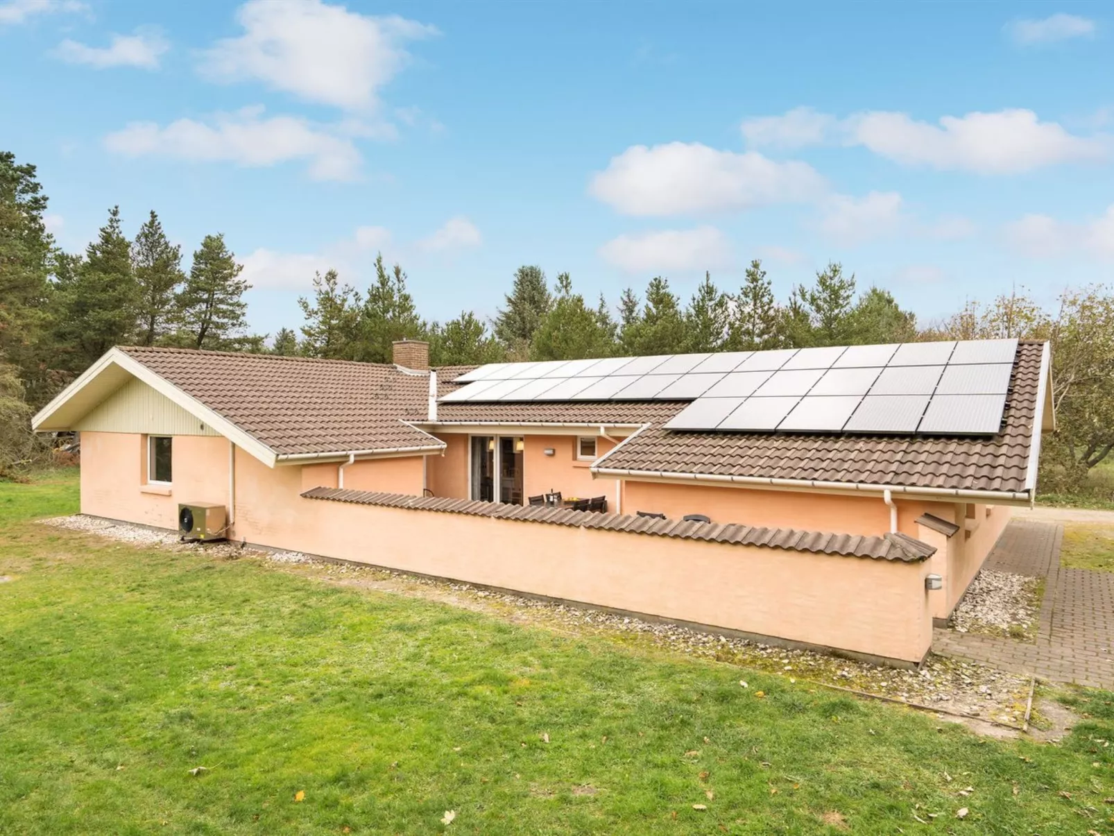 "Vicktoria" - 500m to the fjord-Buiten