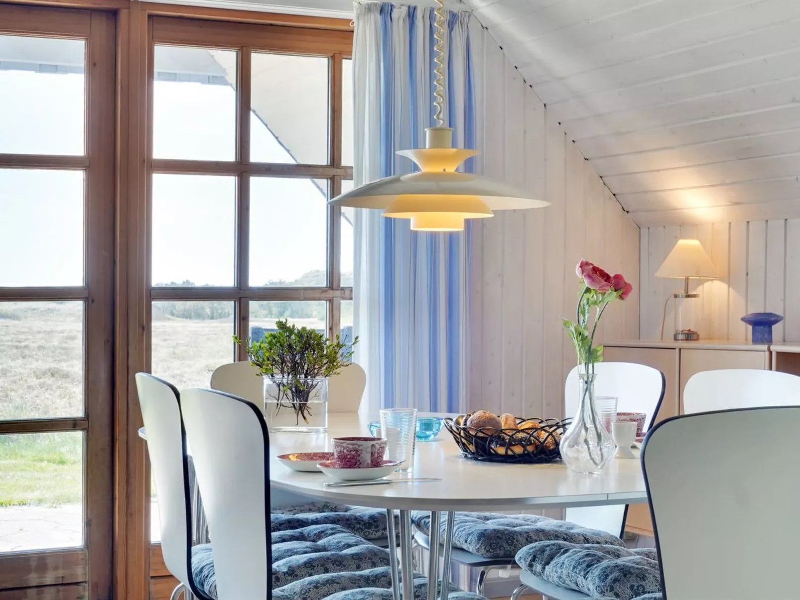 "Vangja" - 700m to the fjord-Binnen