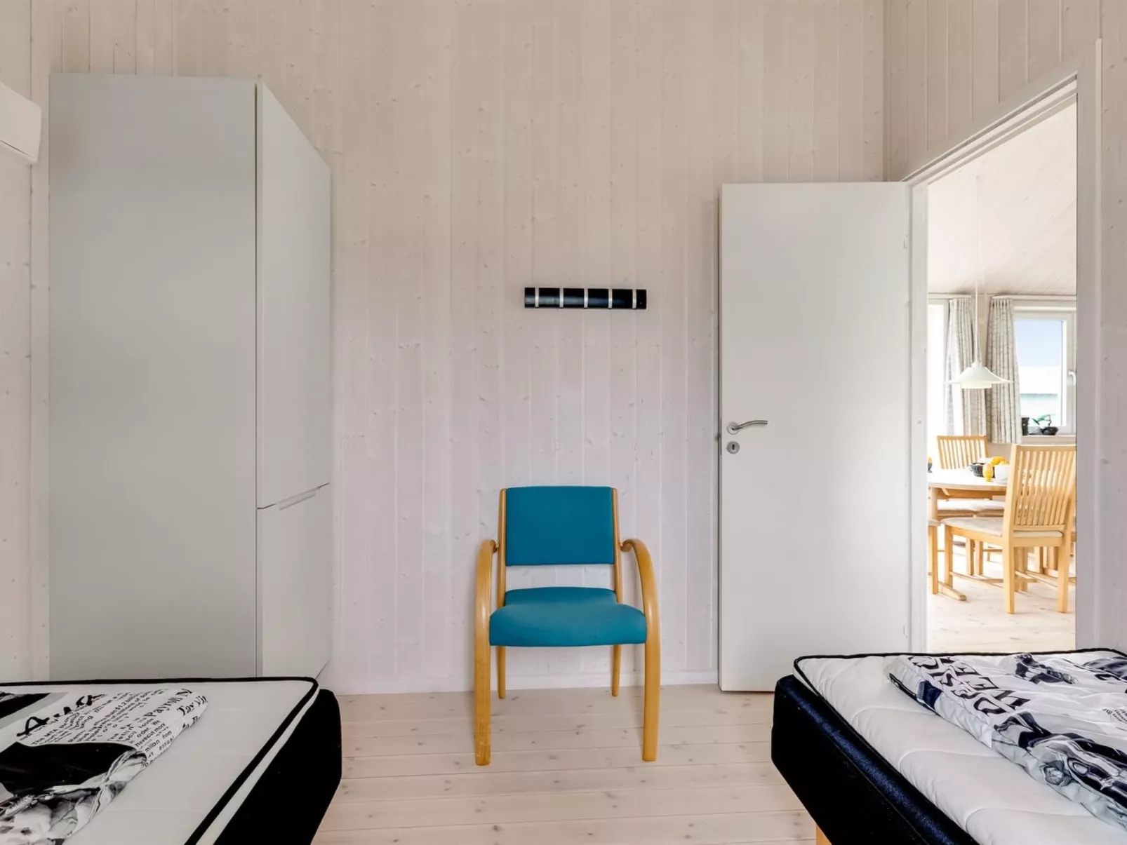 "Mara" -  from the sea-Binnen