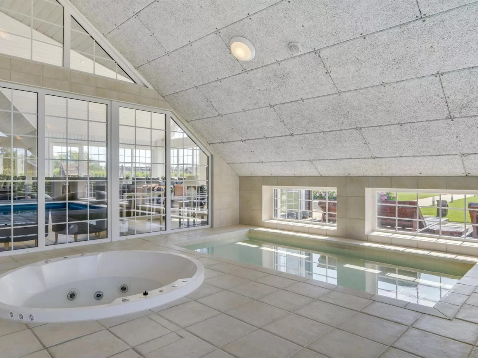 "Emelita" - 900m from the sea-Binnen