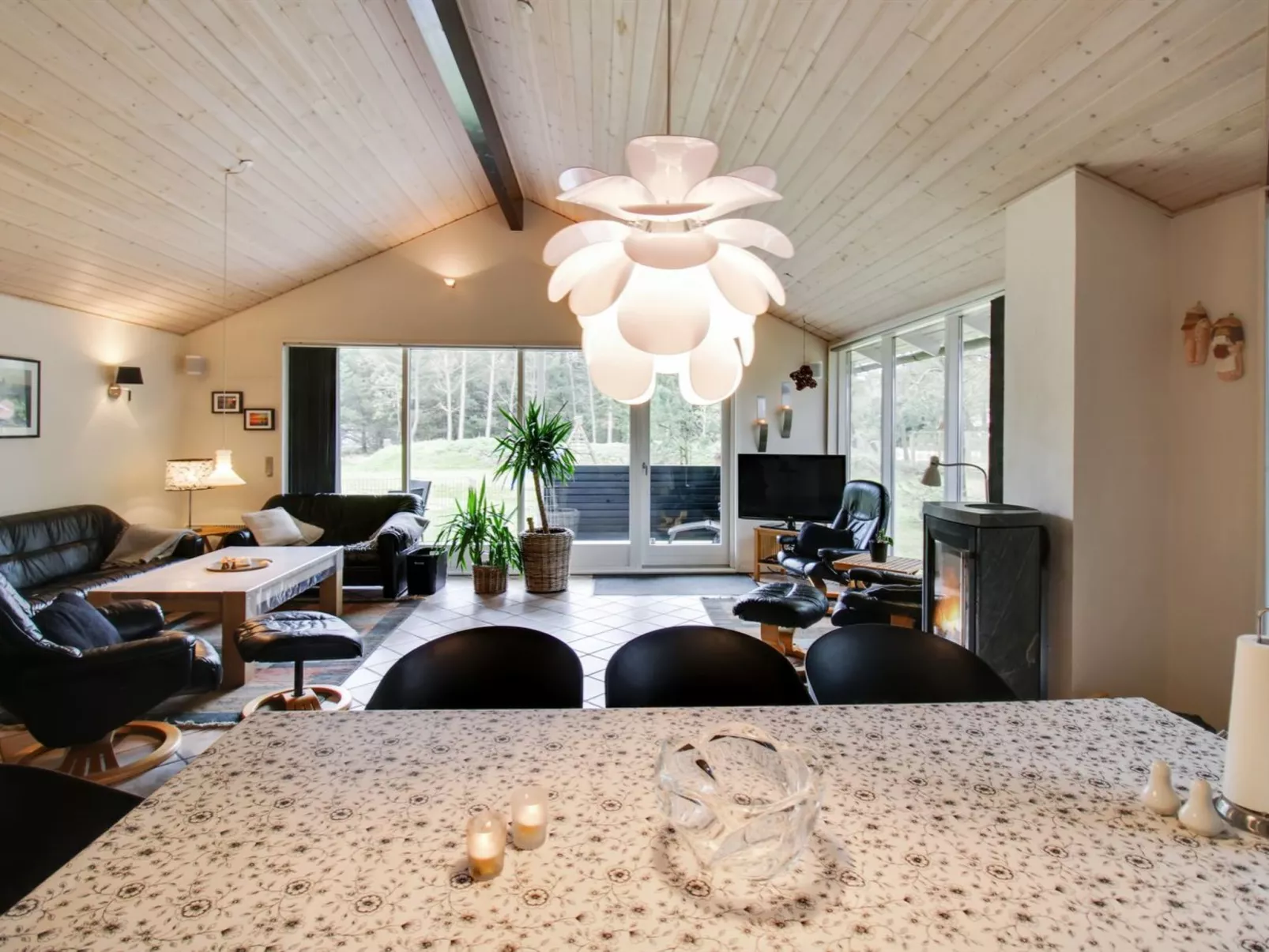 "Sora" - 2km from the sea-Binnen