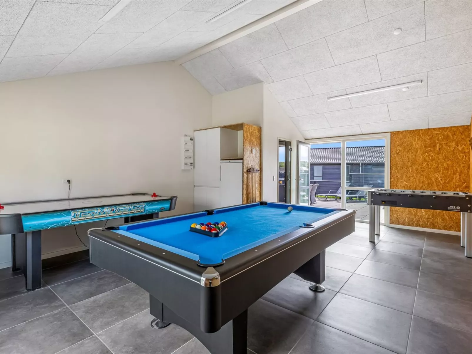 "Eino" - 30m from the sea-Binnen