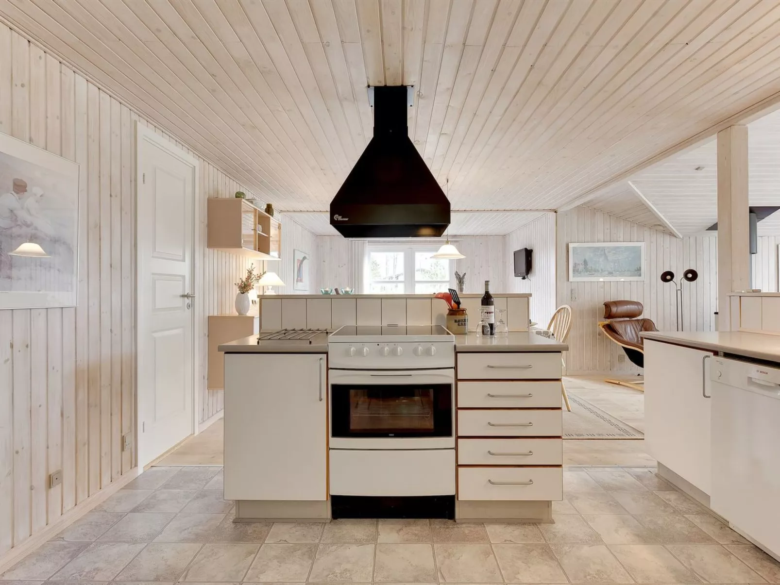 "Ajten" - 150m from the sea-Binnen