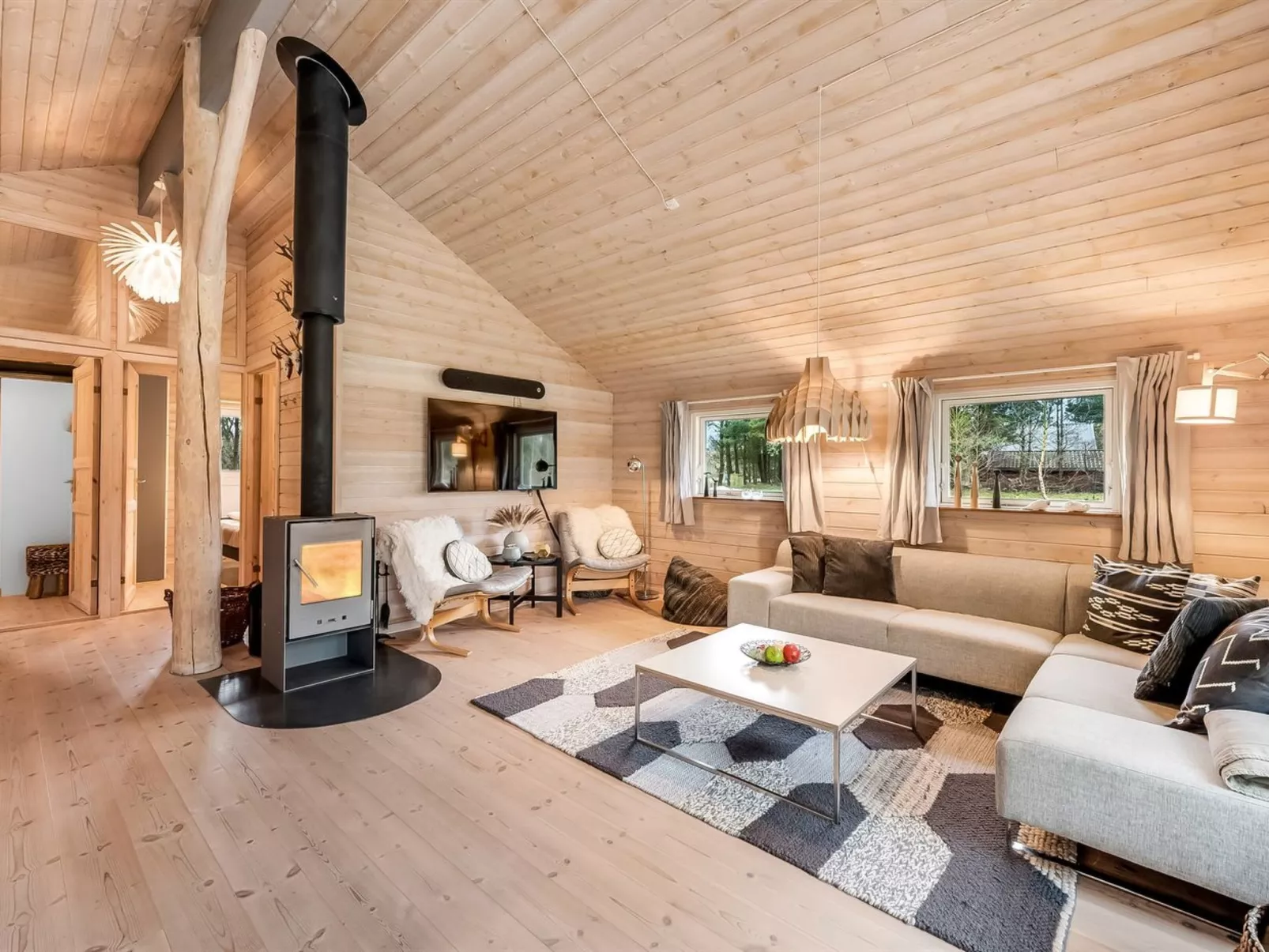 "Aman" - 700m to the fjord-Binnen