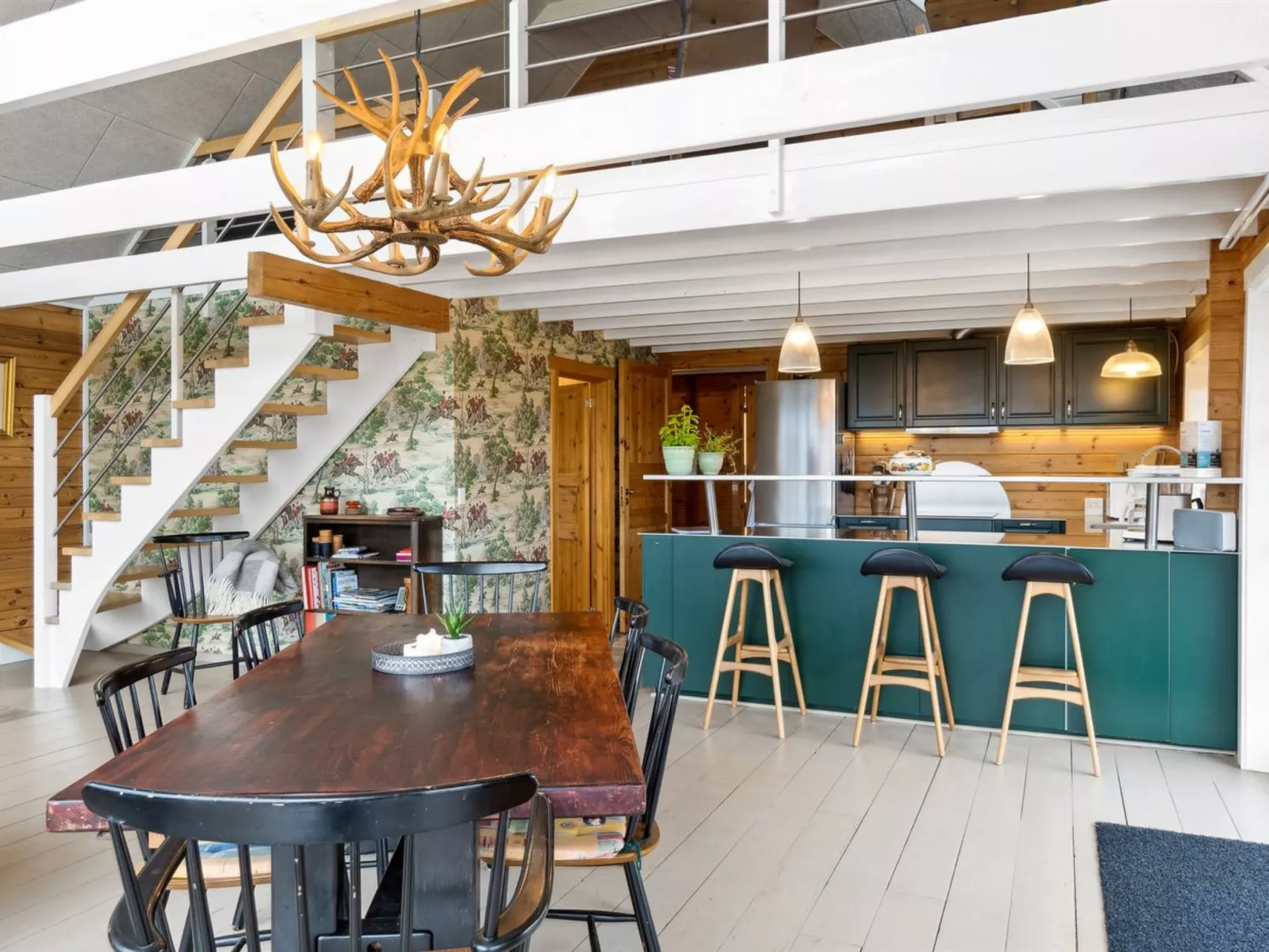 "Ginnie" - 300m from the sea-Binnen