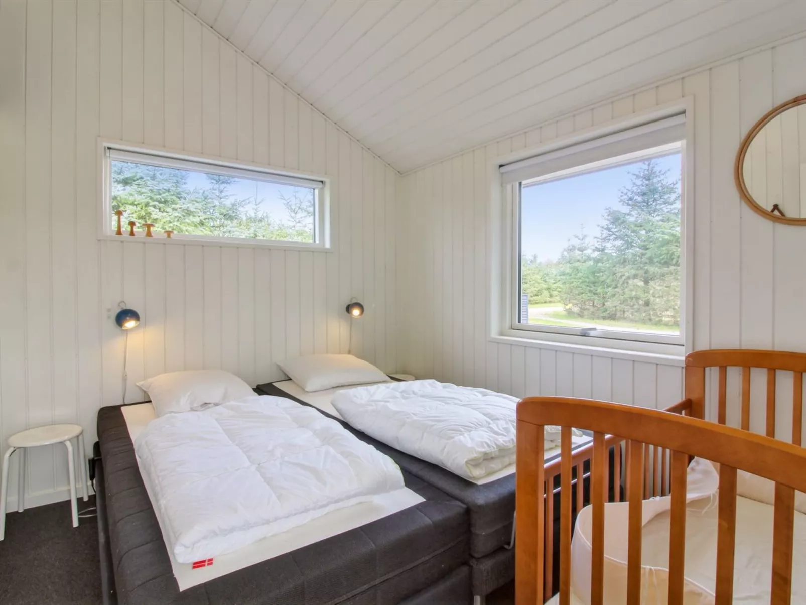 "Gustina" - 1.2km from the sea-Binnen