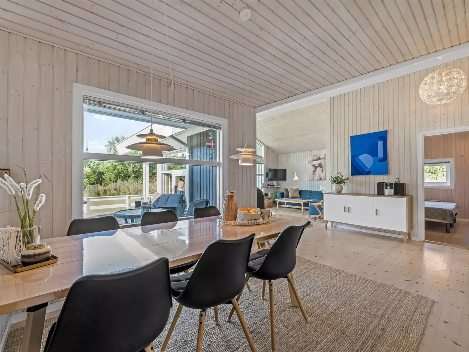 "Sviðandi" - 1.5km from the sea-Binnen