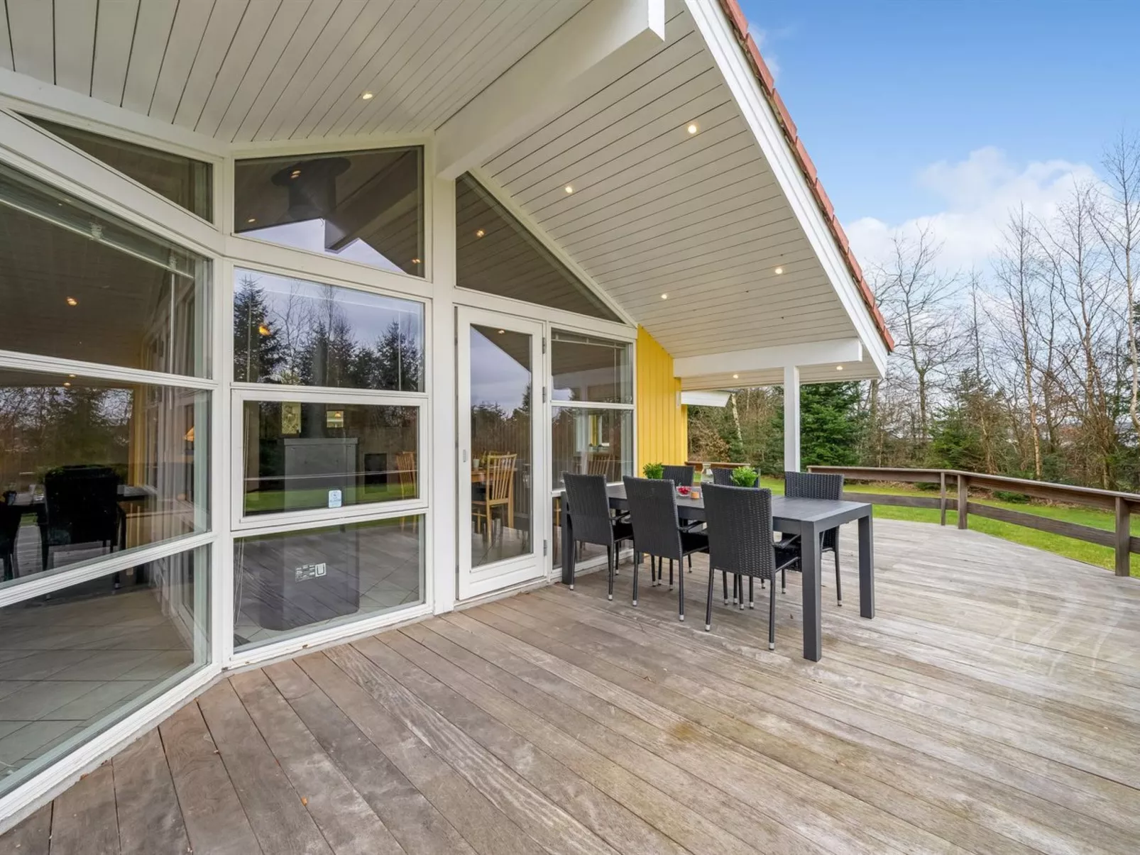 "Sesto" - 300m to the fjord-Buiten