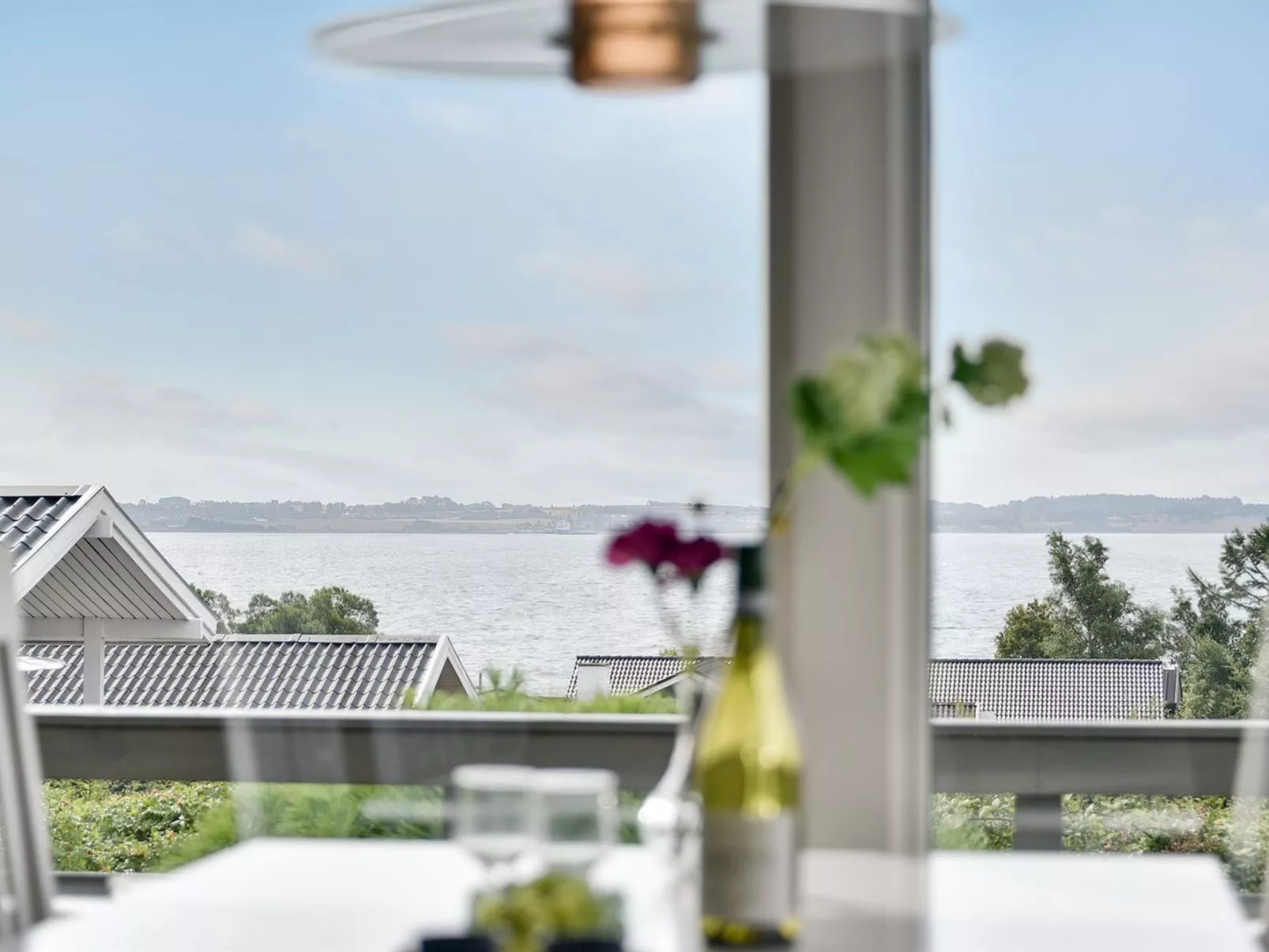 "Miriam" - 300m from the sea-Binnen