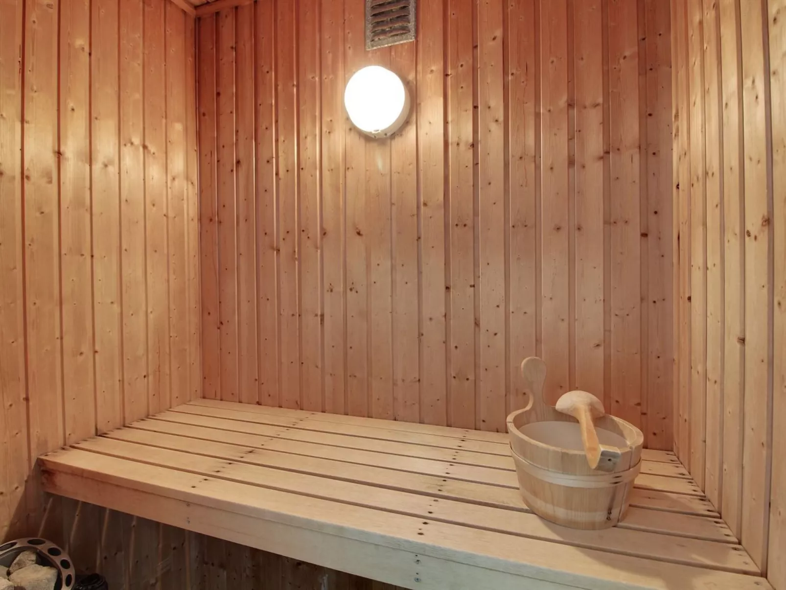 "Kukka" - 600m from the sea-Binnen