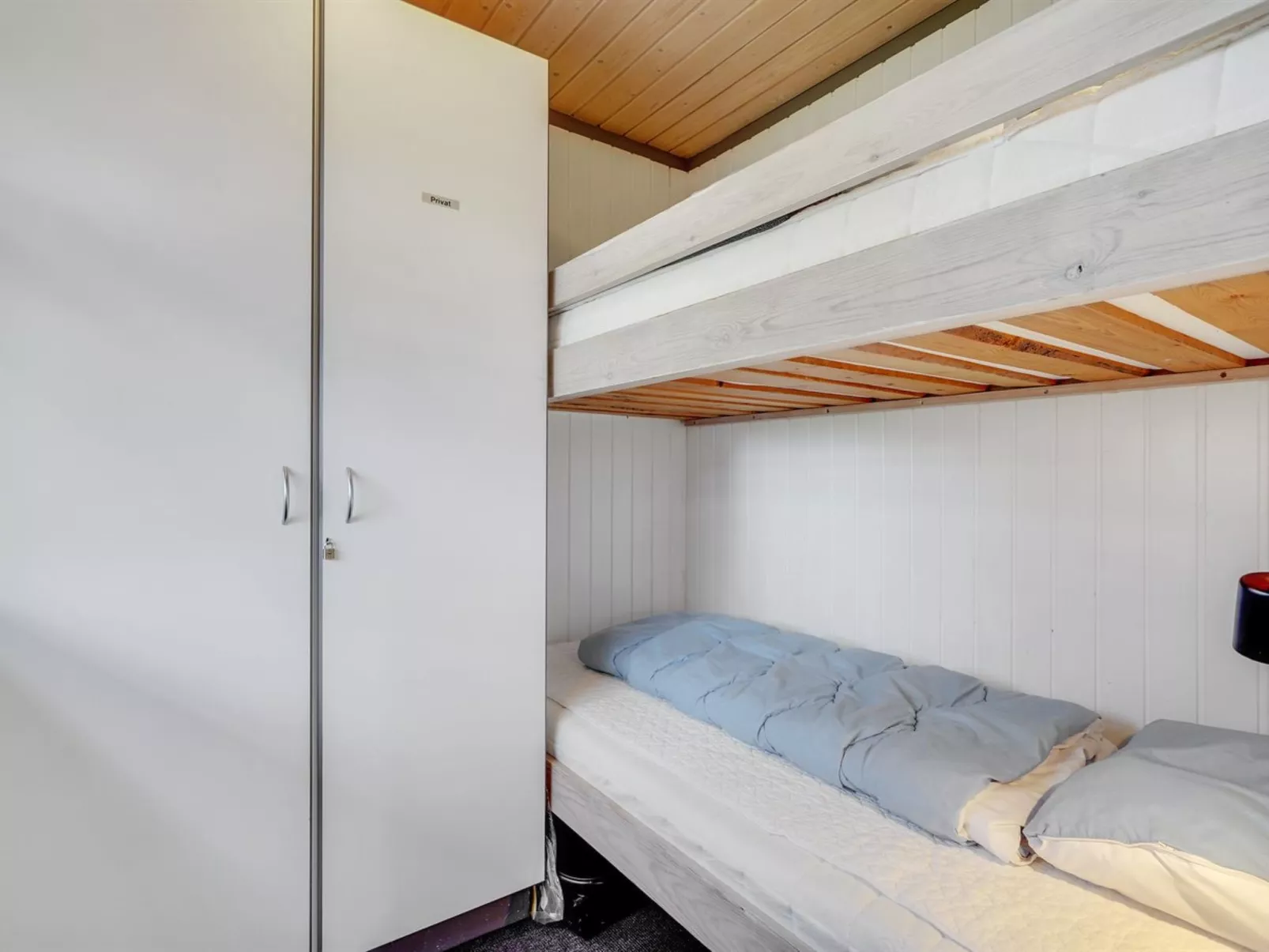 "Anthonette" -  from the sea-Binnen