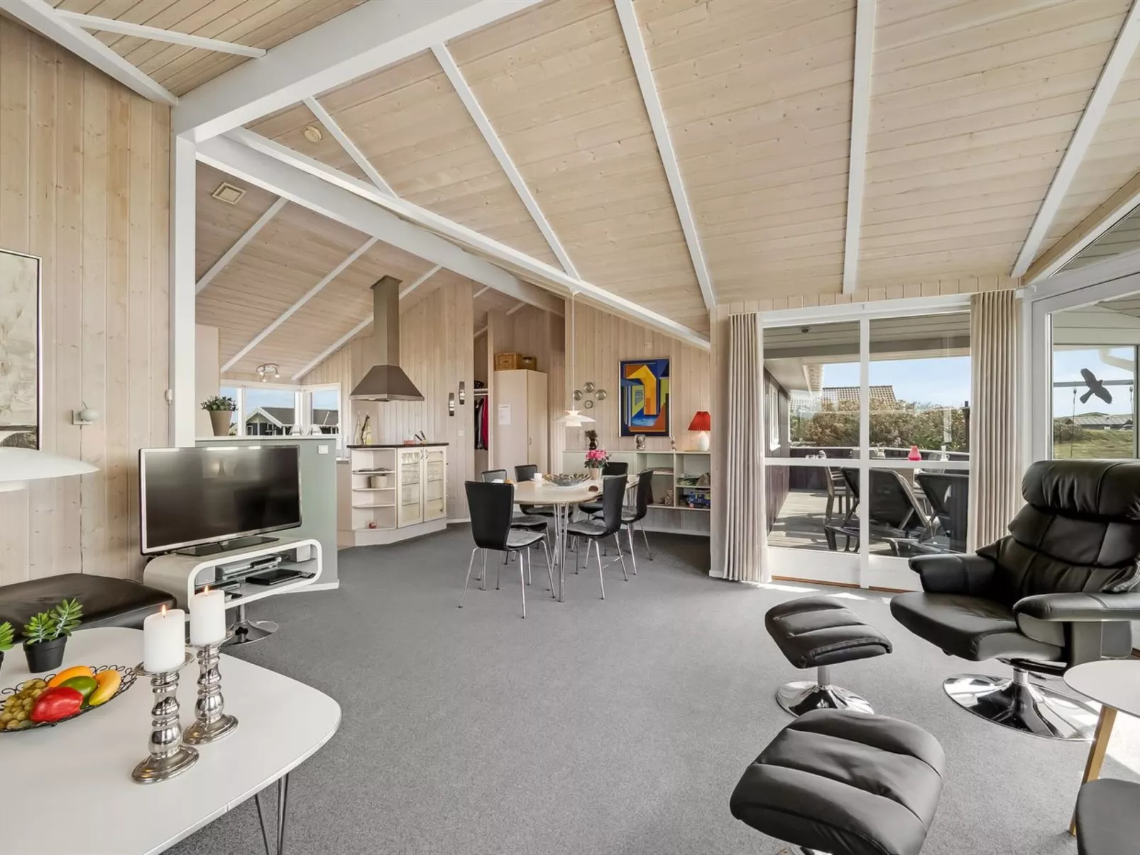 "Thrugot" -  from the sea-Binnen