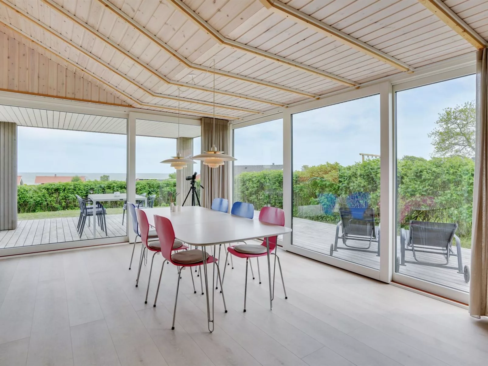 "Ely" - 300m from the sea-Binnen