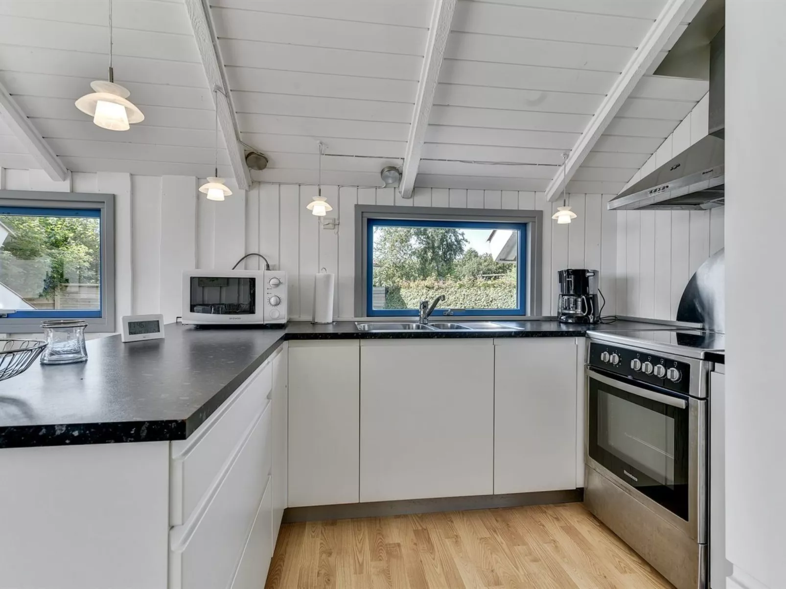 "Katrina" - 50m to the fjord-Binnen