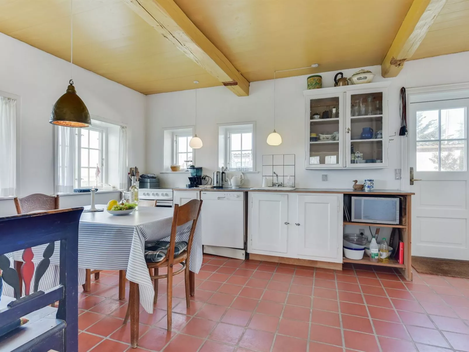 "Kielo" - 10km from the sea-Binnen