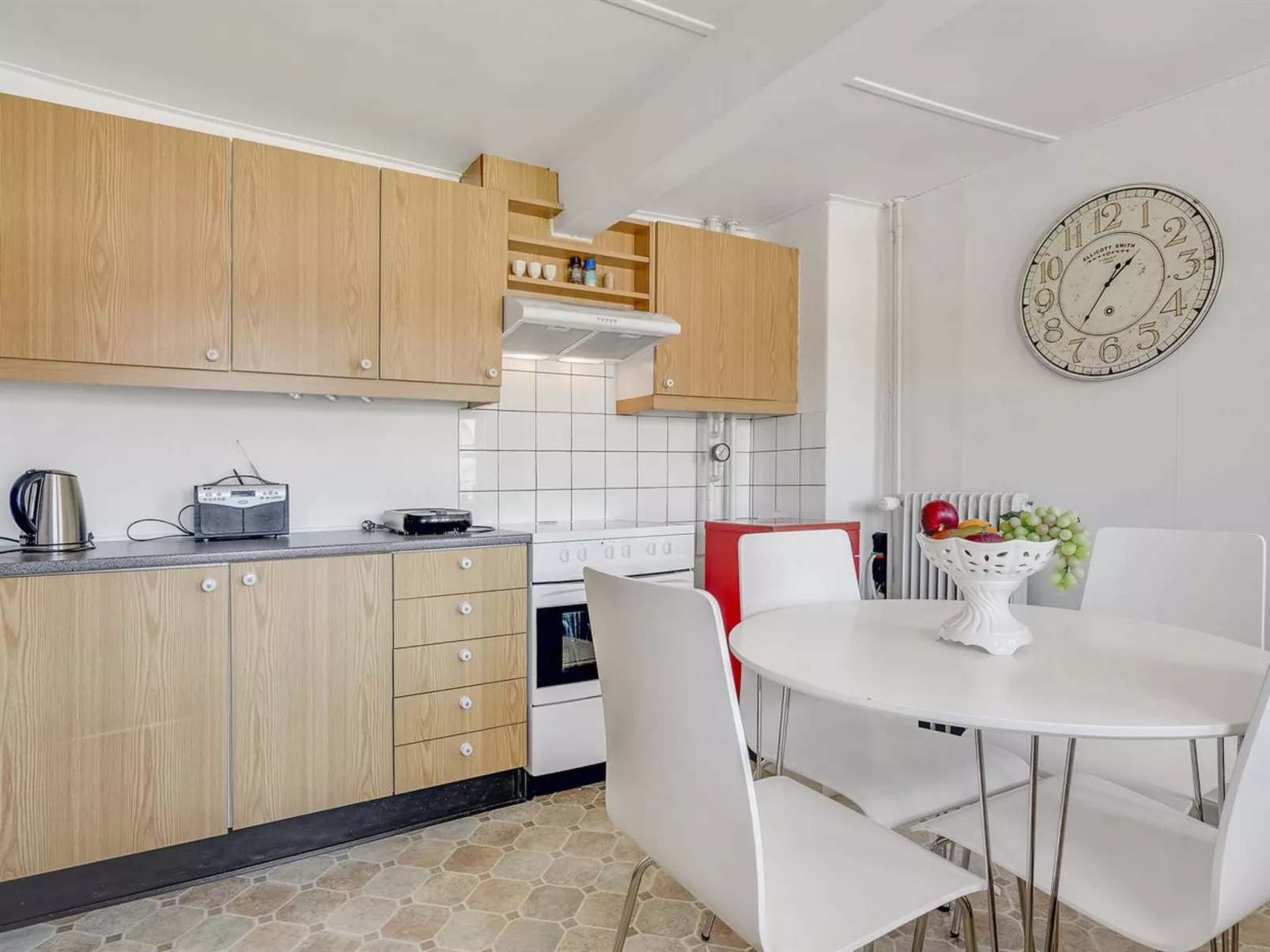 "Inda" - 10km from the sea-Binnen