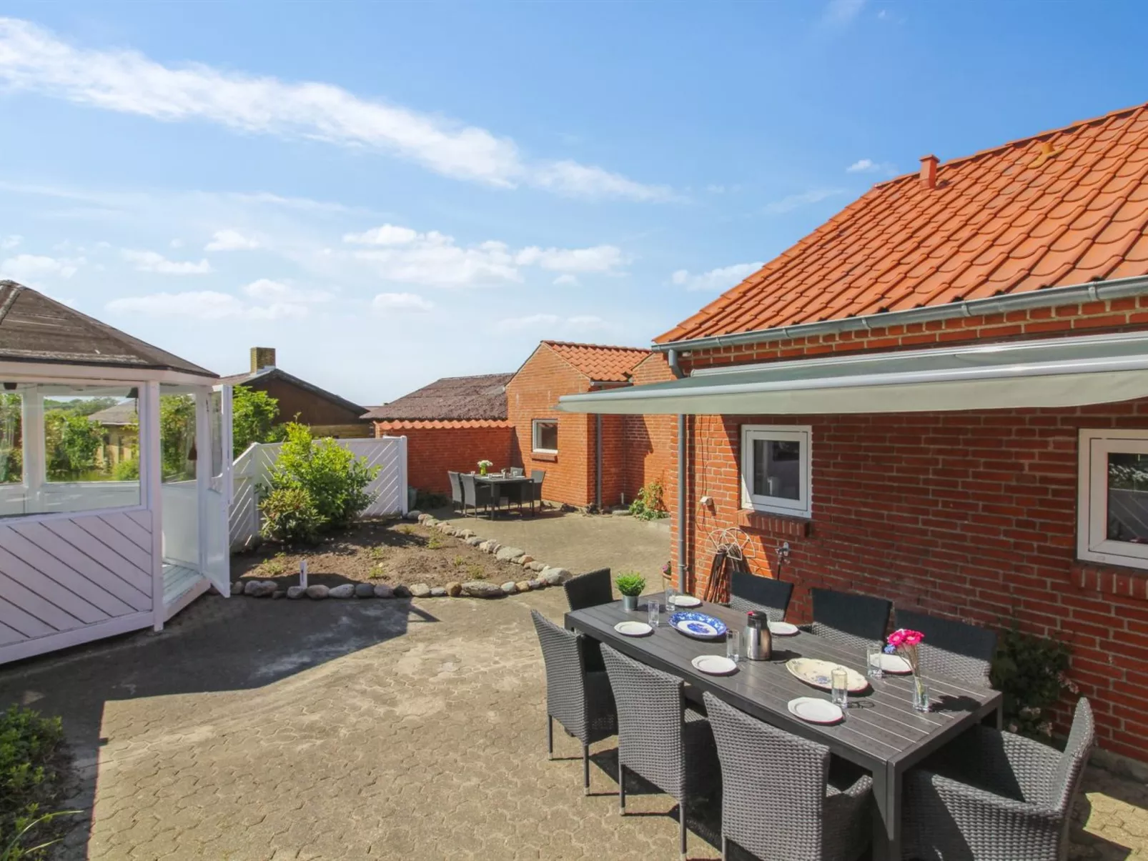 "Kiersten" - 5km from the sea-Buiten