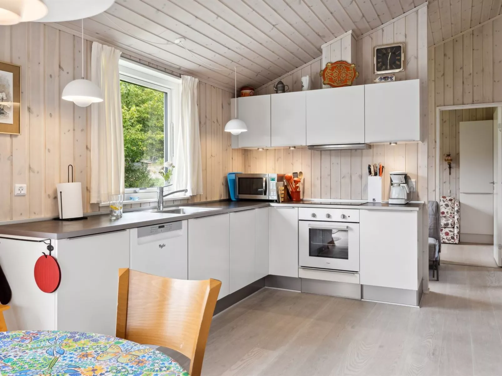 "Rikus" - 300m from the sea-Binnen