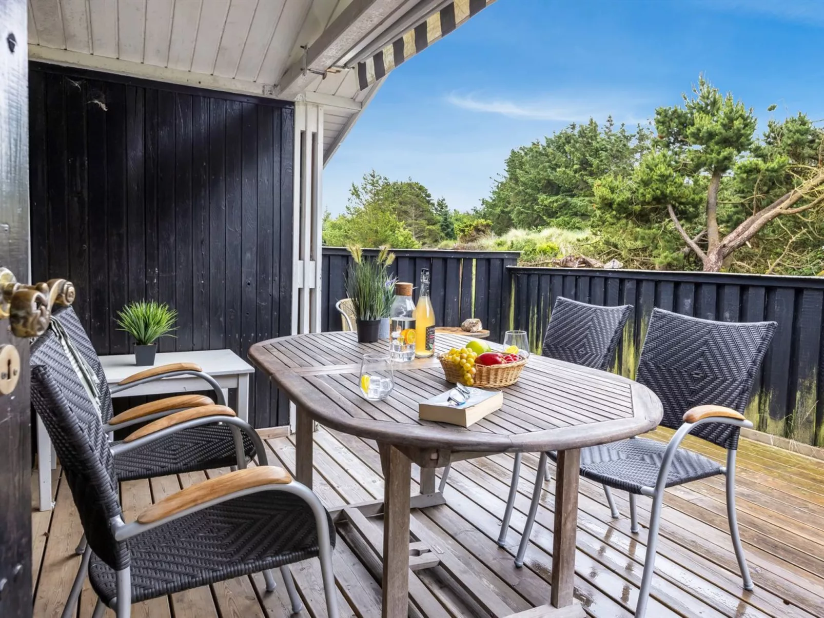 "Thrineke" - 600m from the sea-Buiten