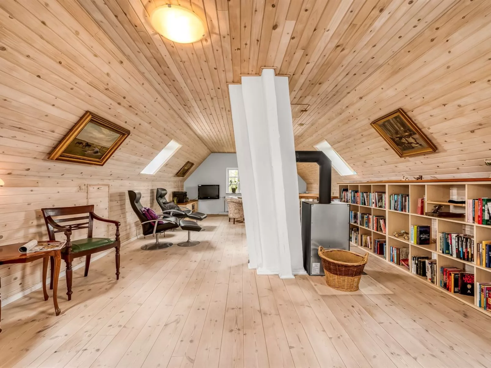 "Soria" - 600m to the fjord-Binnen