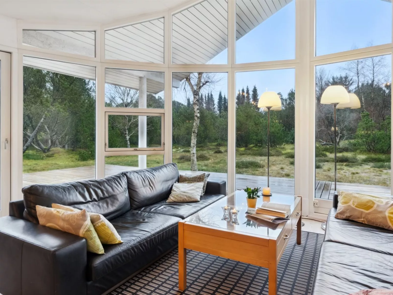 "Guri" - 600m to the fjord-Binnen