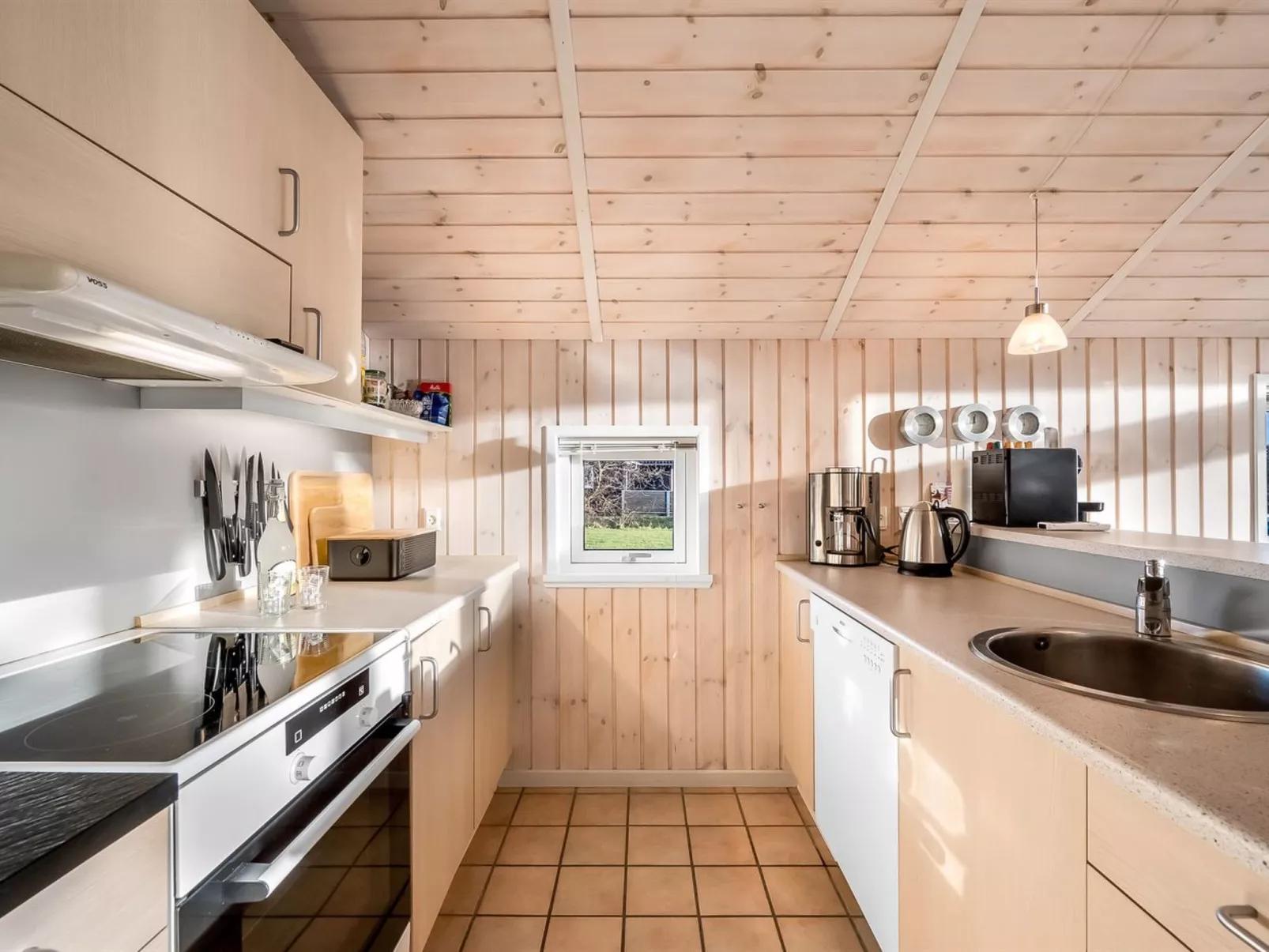 "Cristiana" - 1km to the fjord-Binnen