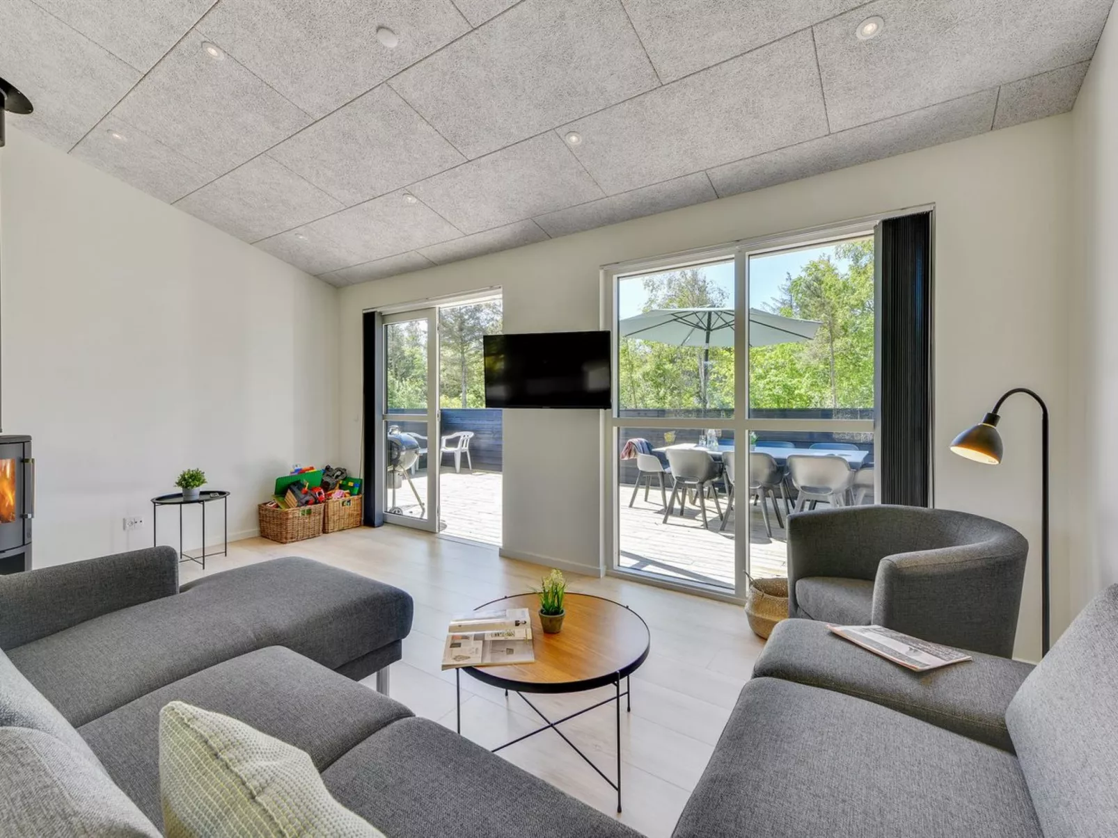 "Merve" - 800m to the fjord-Binnen