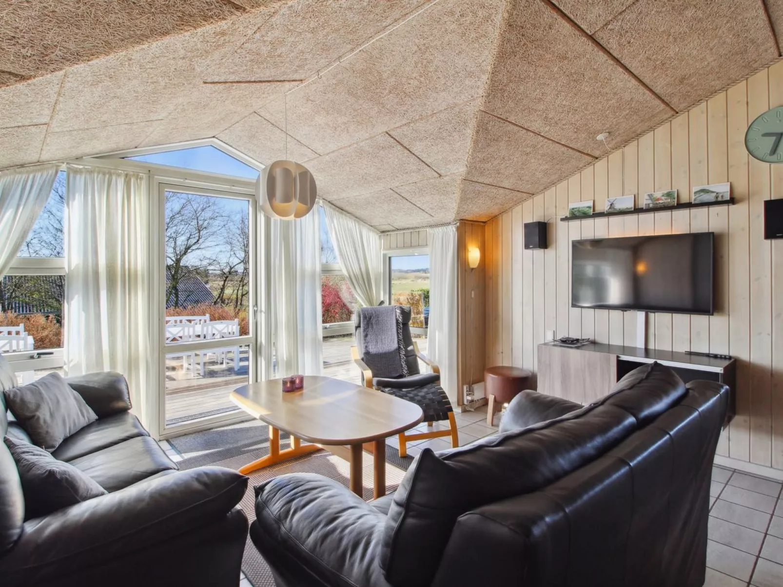 "Katharine" - 175m from the sea-Binnen