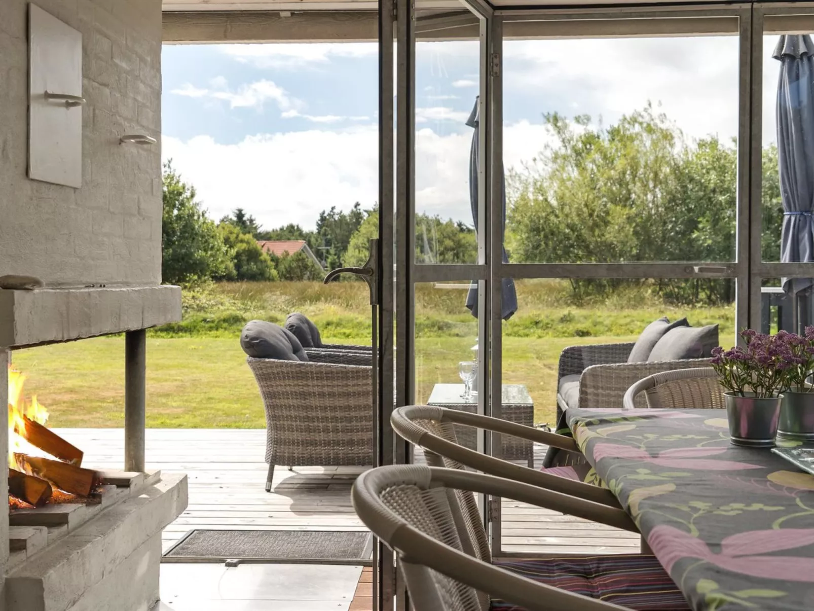 "Emilia" - 1.8km from the sea-Binnen