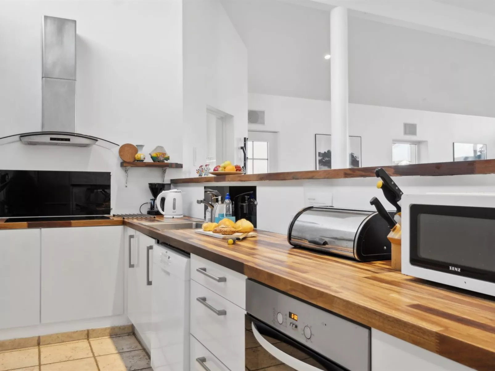 "Mikkeline" - 575m to the fjord-Binnen