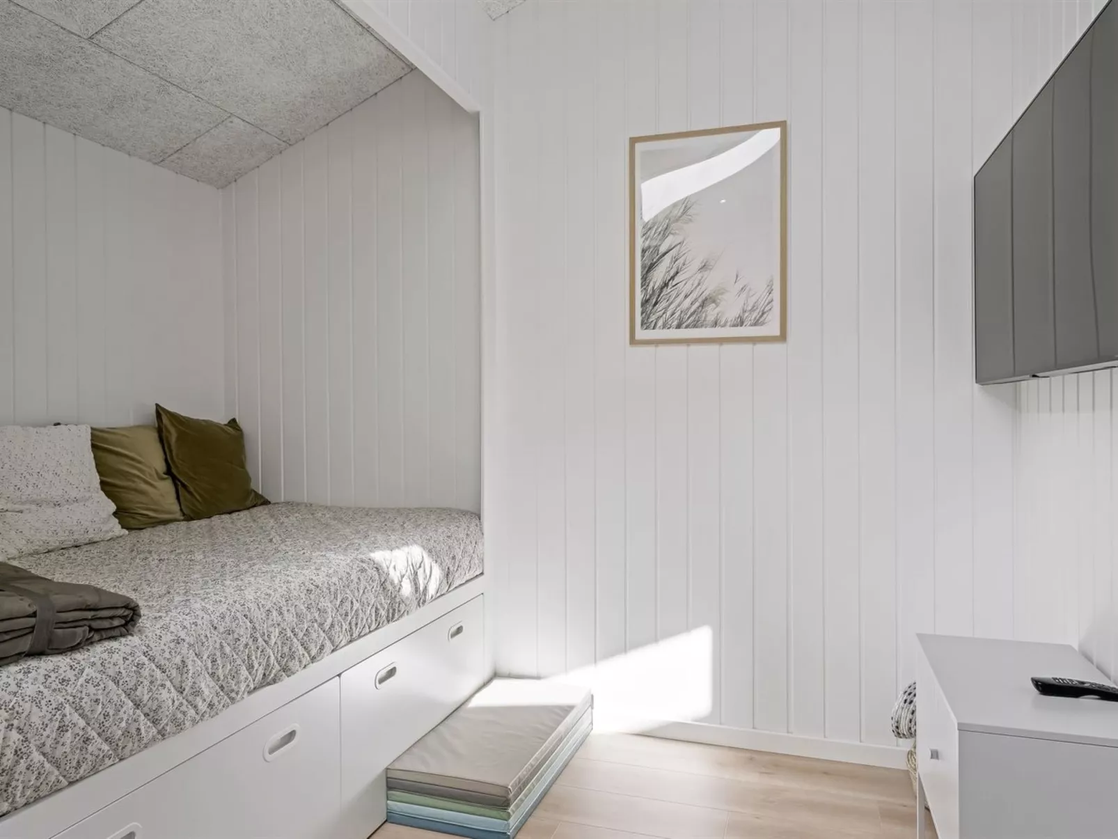 "Ema" - 1.9km from the sea-Binnen