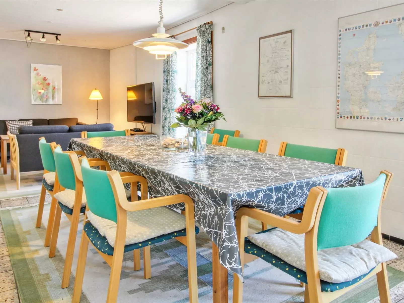 "Kiri" - 24km from the sea-Binnen