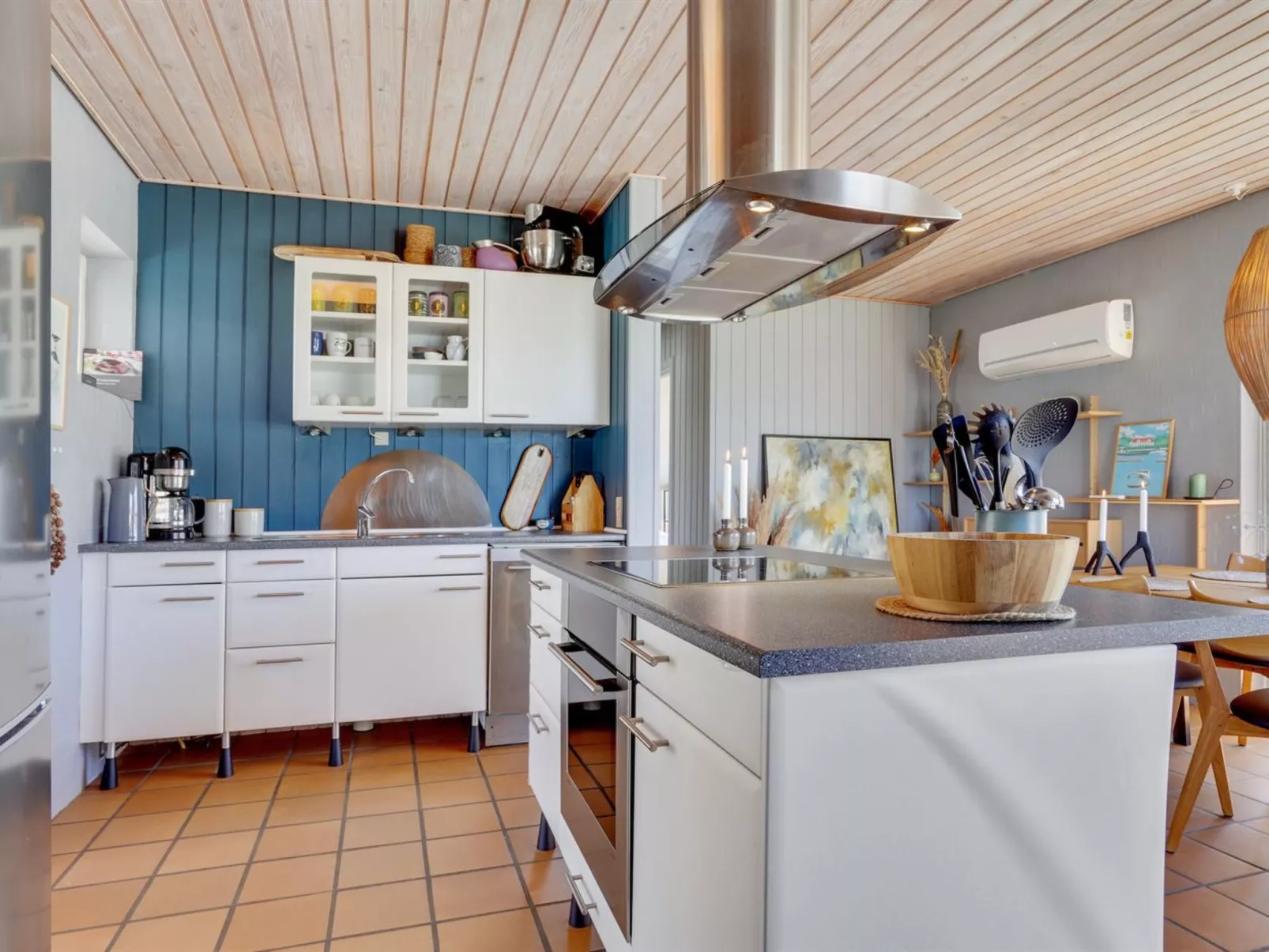 "Ljubinko" - 50m from the sea-Binnen