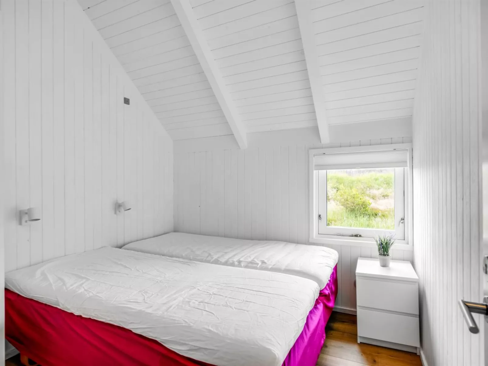 "Pihla" - 1.1km from the sea-Binnen