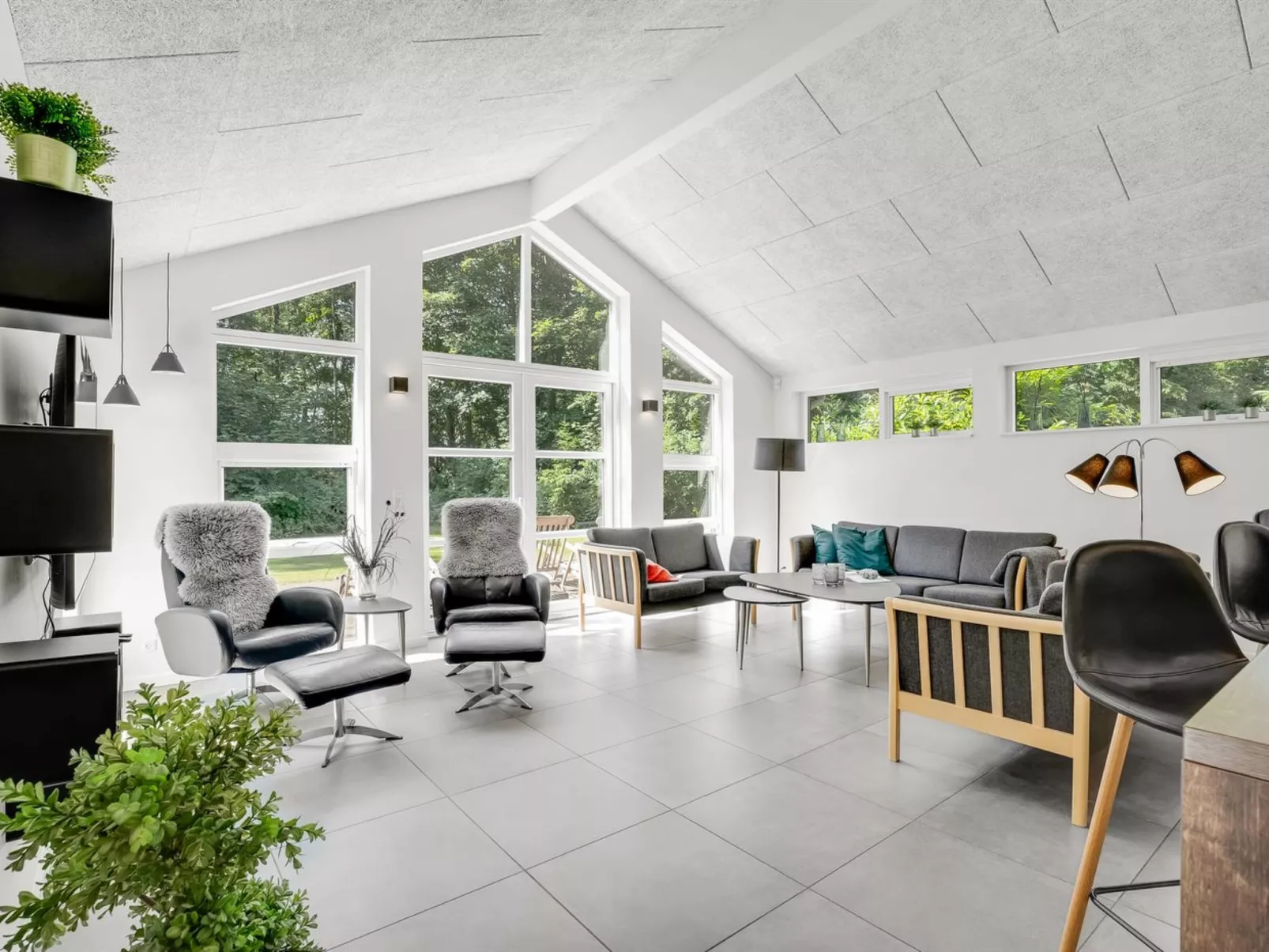 "Patrice" - 300m from the sea-Binnen