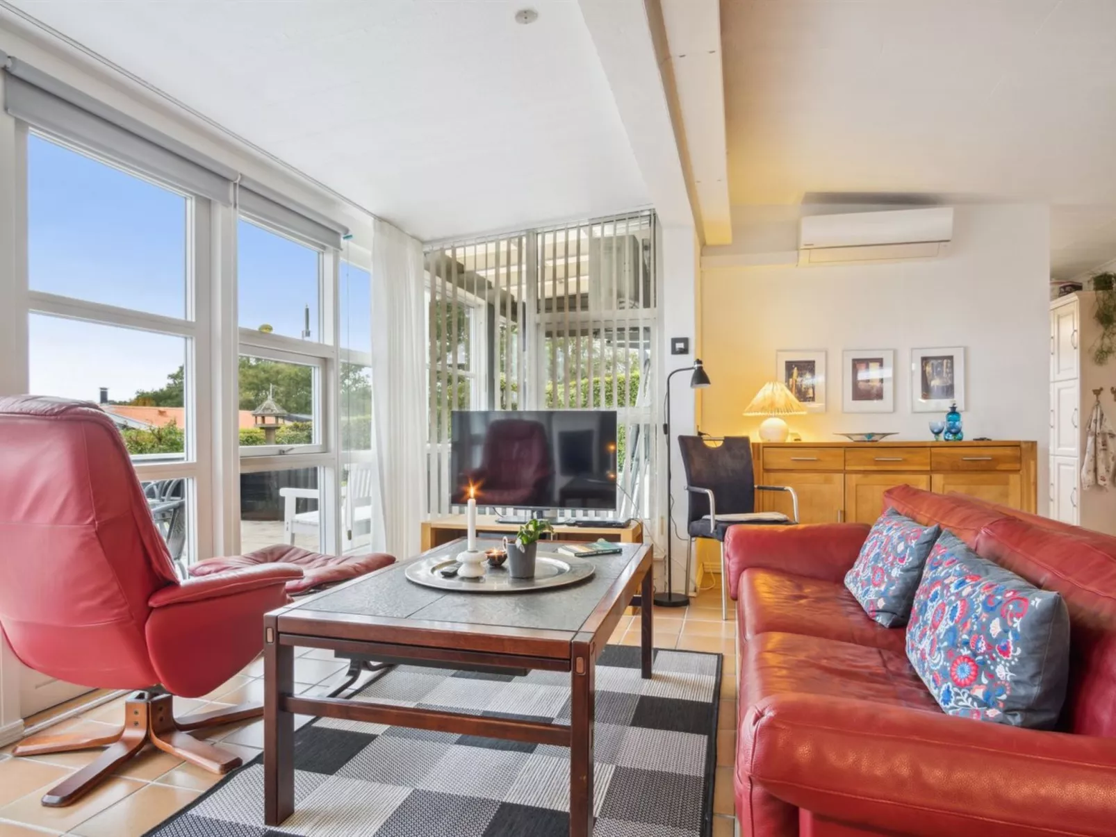 "Yngvy" - 500m from the sea-Binnen