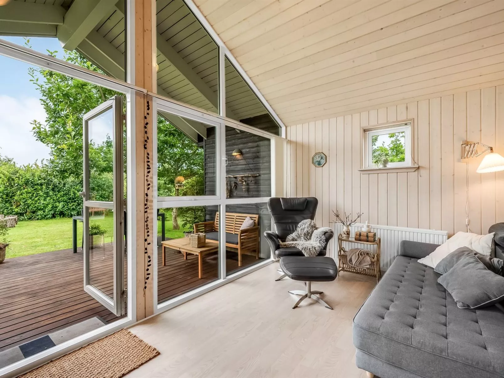 "Jarmunrek" - 400m to the fjord-Binnen