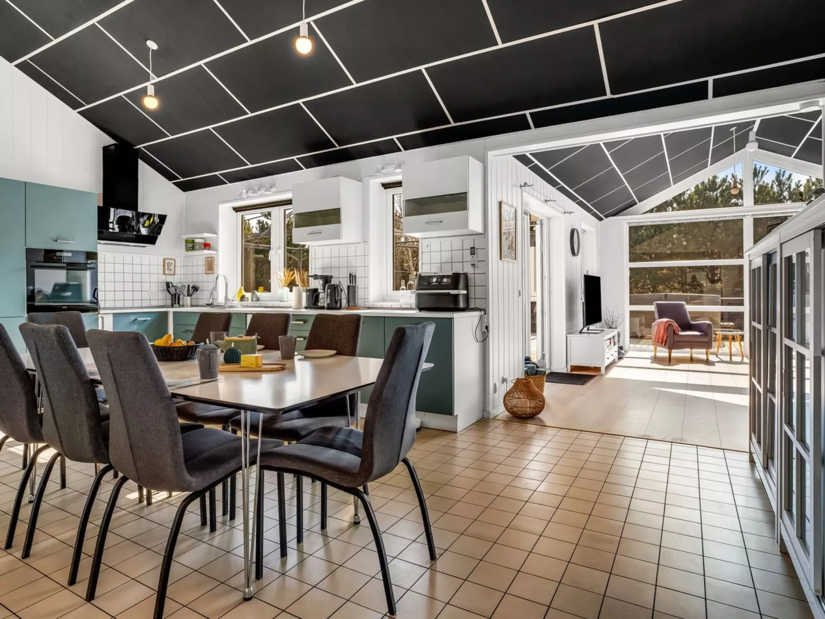 "Amdi" - 1.3km from the sea-Binnen