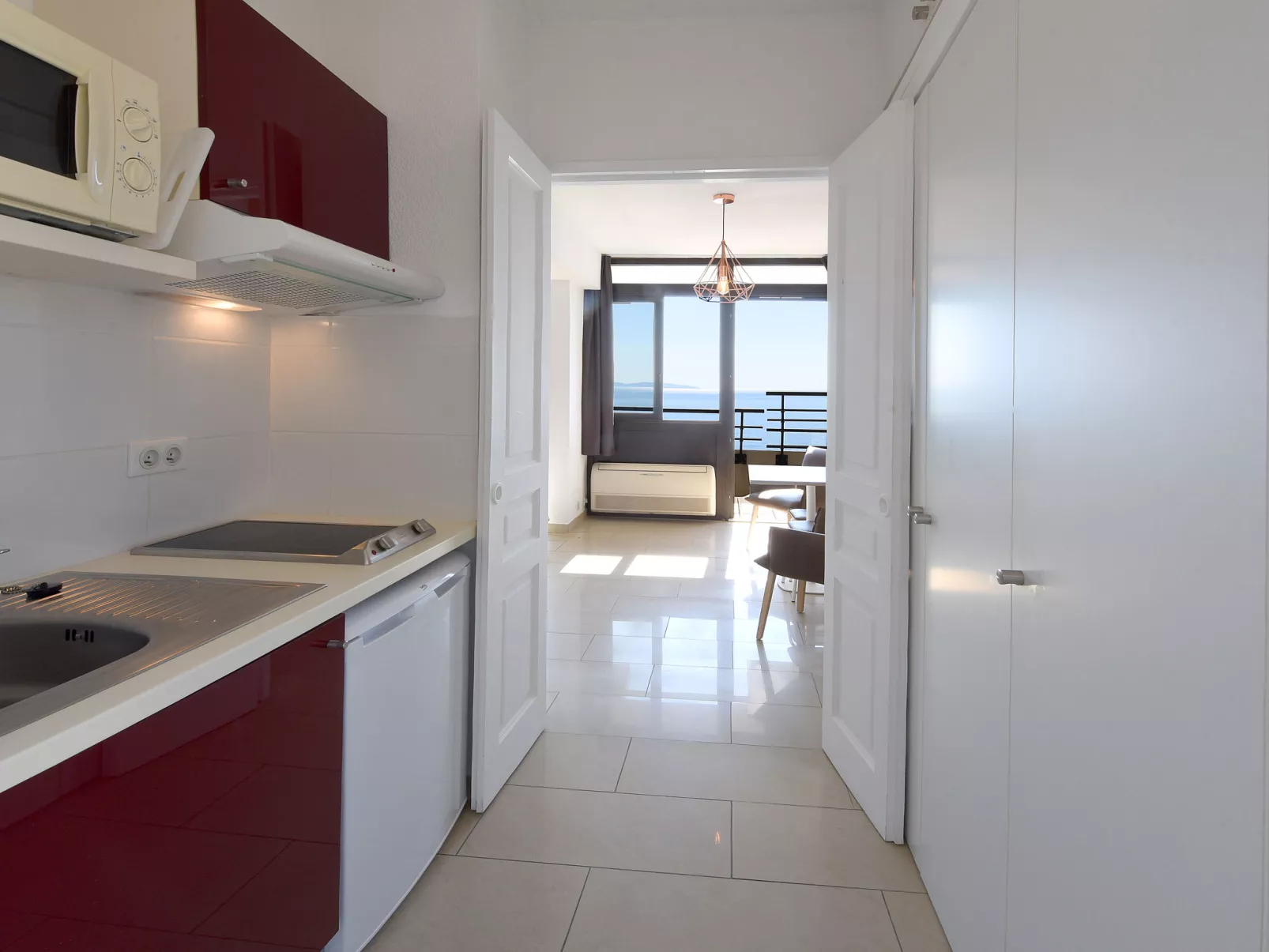 Rés. Les Calanques, studio 2 pers-Binnen