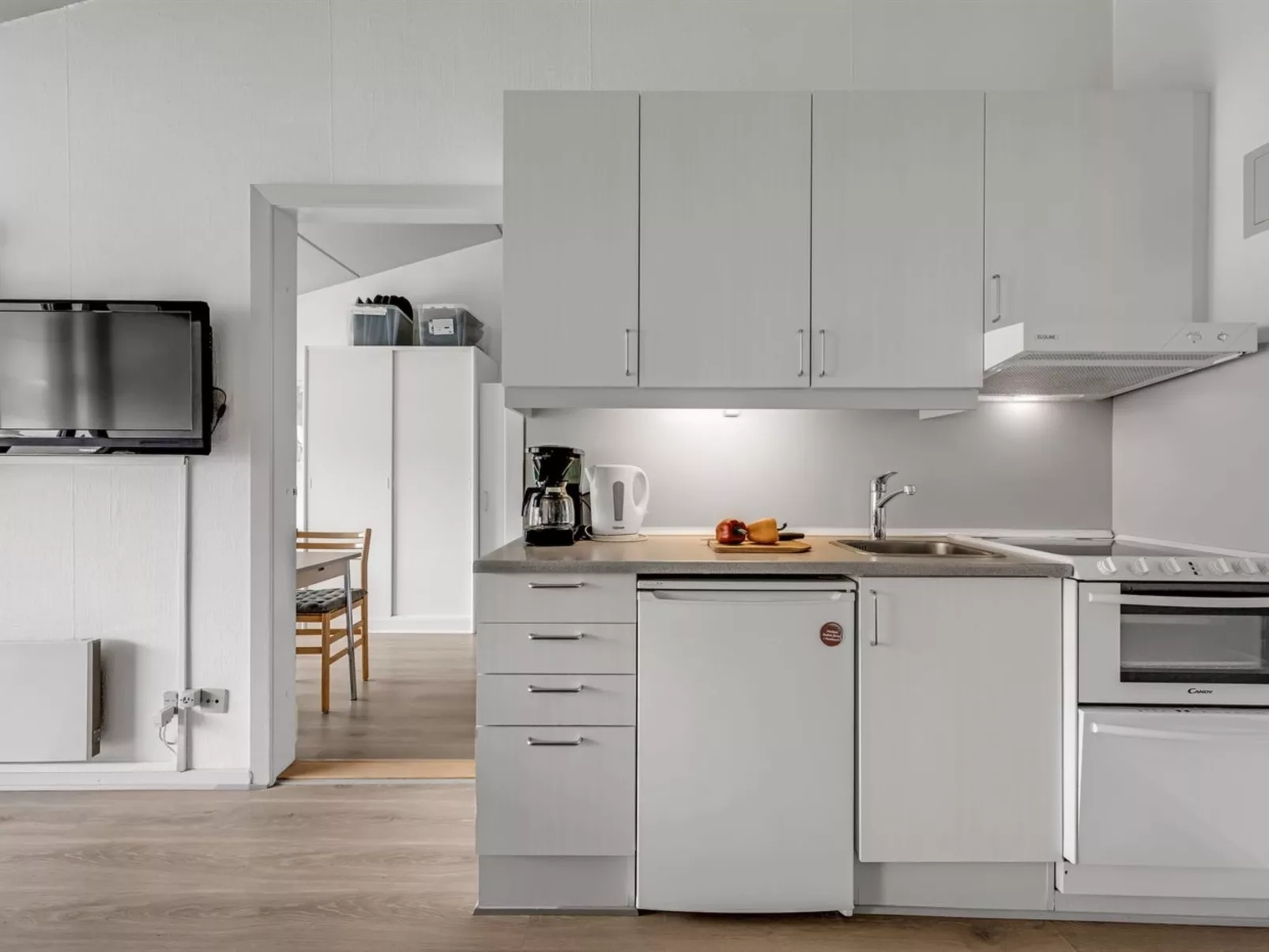 "Jari" - 200m from the sea-Binnen