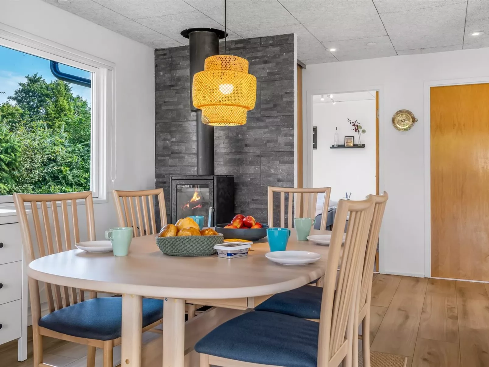 "Elske" -  from the sea-Binnen