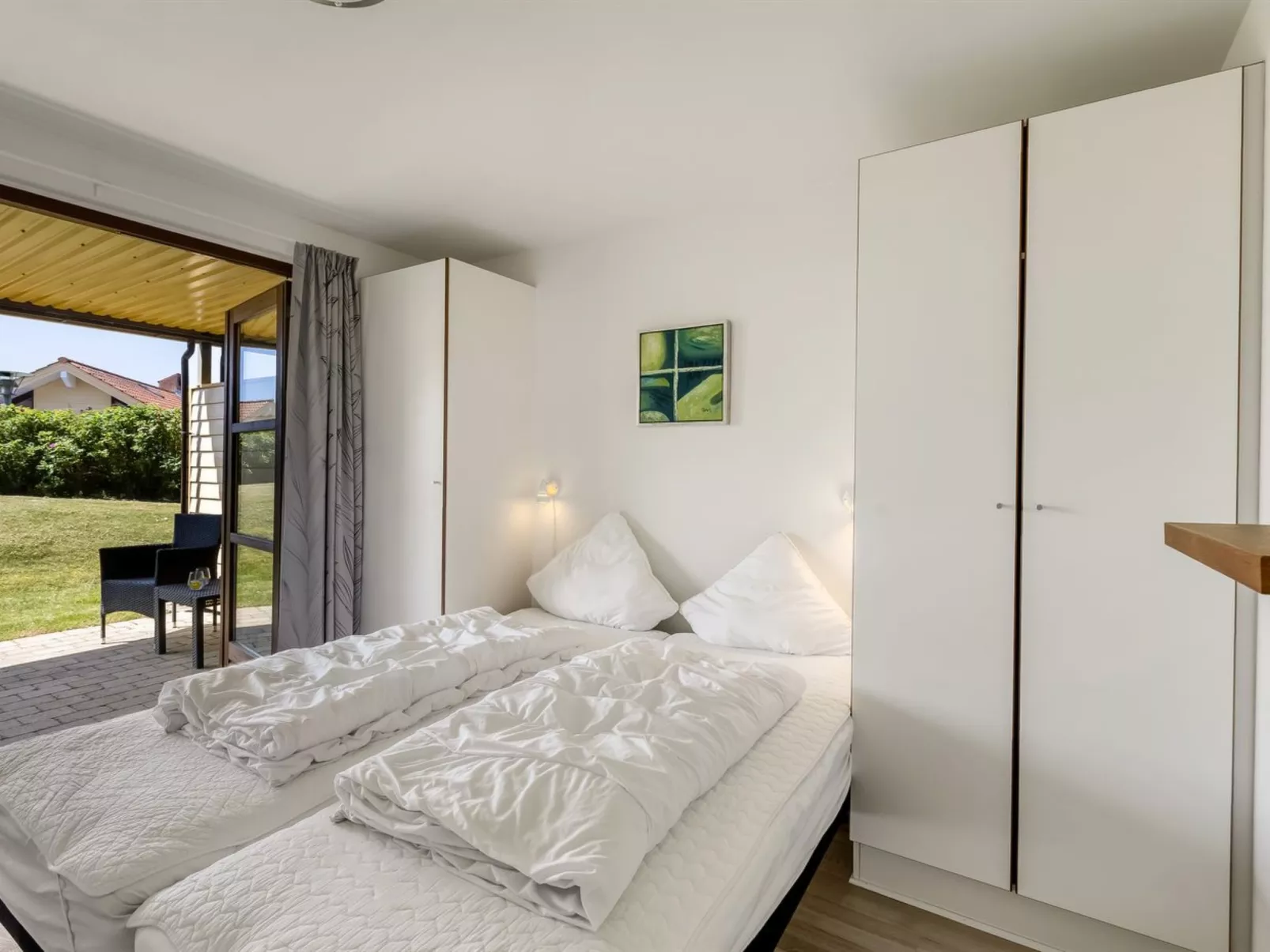 "Era" - 100m from the sea-Binnen