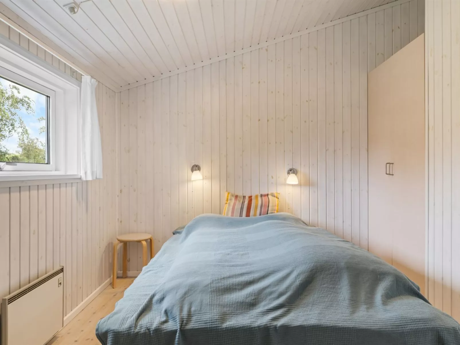 "Tanita" - 450m from the sea-Binnen