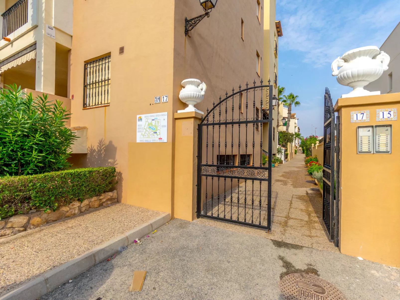 Aldea del Mar-Buiten