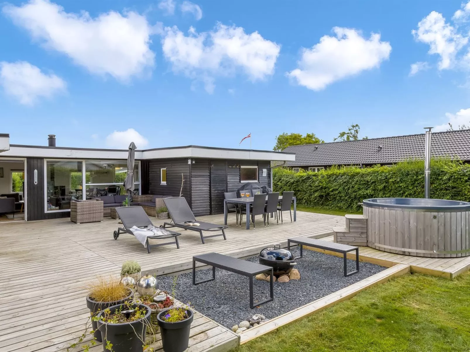 "Adia" - 500m from the sea-Buiten