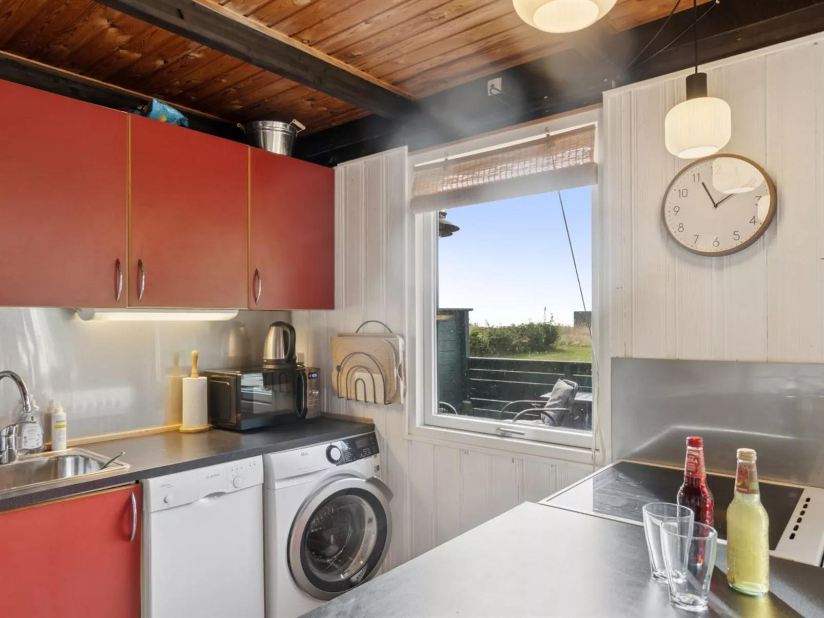 "Joon" - 100m from the sea-Binnen