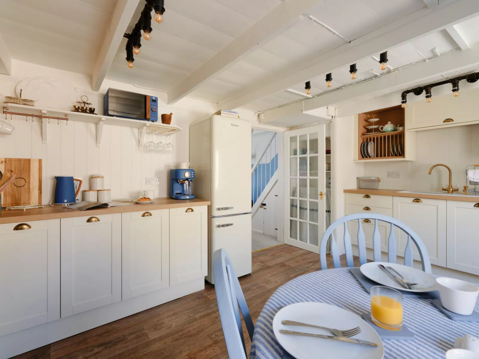 Primrose Cottage-Binnen