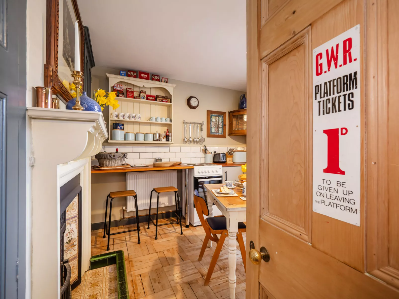 The Old Sunday School & Vestry-Binnen